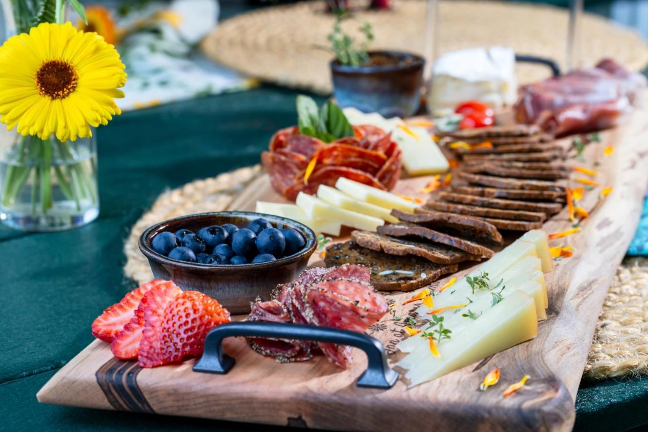The Inn At Amaris Farms Weaverville Екстериор снимка